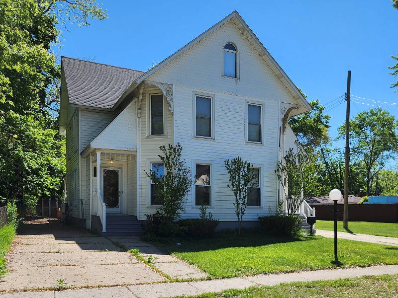 House for rent at 3229 3rd St, Wayne, MI 48184