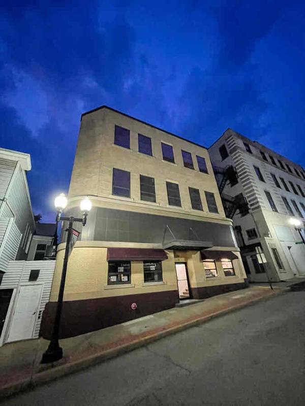 Apartment for rent at 17 W Second St #201, Greensburg, PA 15601
