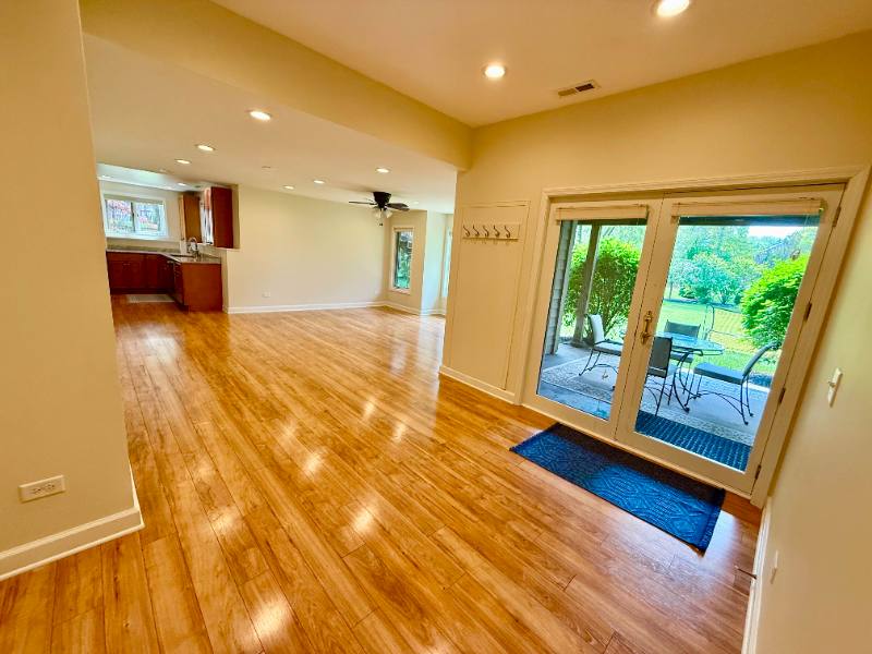 Apartment for rent at 810 Honeysuckle Ave #1, West Chicago, IL 60185