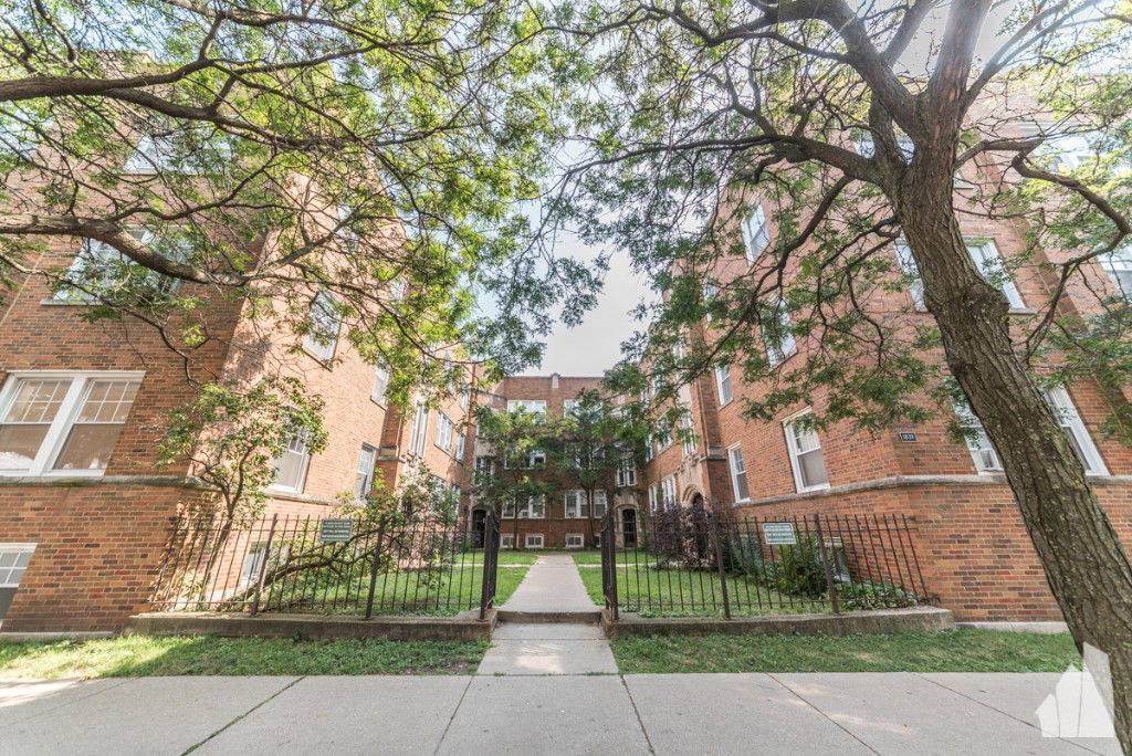 Apartment for rent at 1825 W Foster Ave #GRND, Chicago, IL 60640