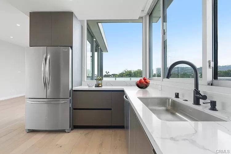 Condo for rent at 1148 N Detroit St #PH4, Los Angeles, CA 90046