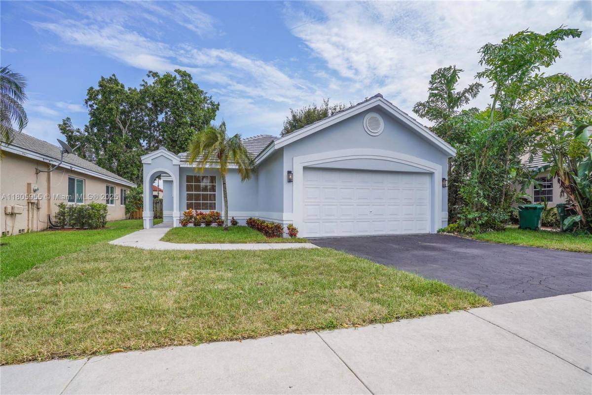 House for rent at 9354 Arborwood Circle, Fort Lauderdale, FL 33328
