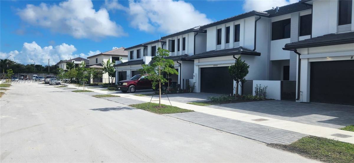 Townhouse for rent at 8314 SW 120th Terrace, Miami, FL 33156