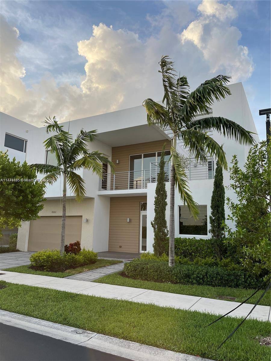 House for rent at 10061 NW 75th St, Miami, FL 33178