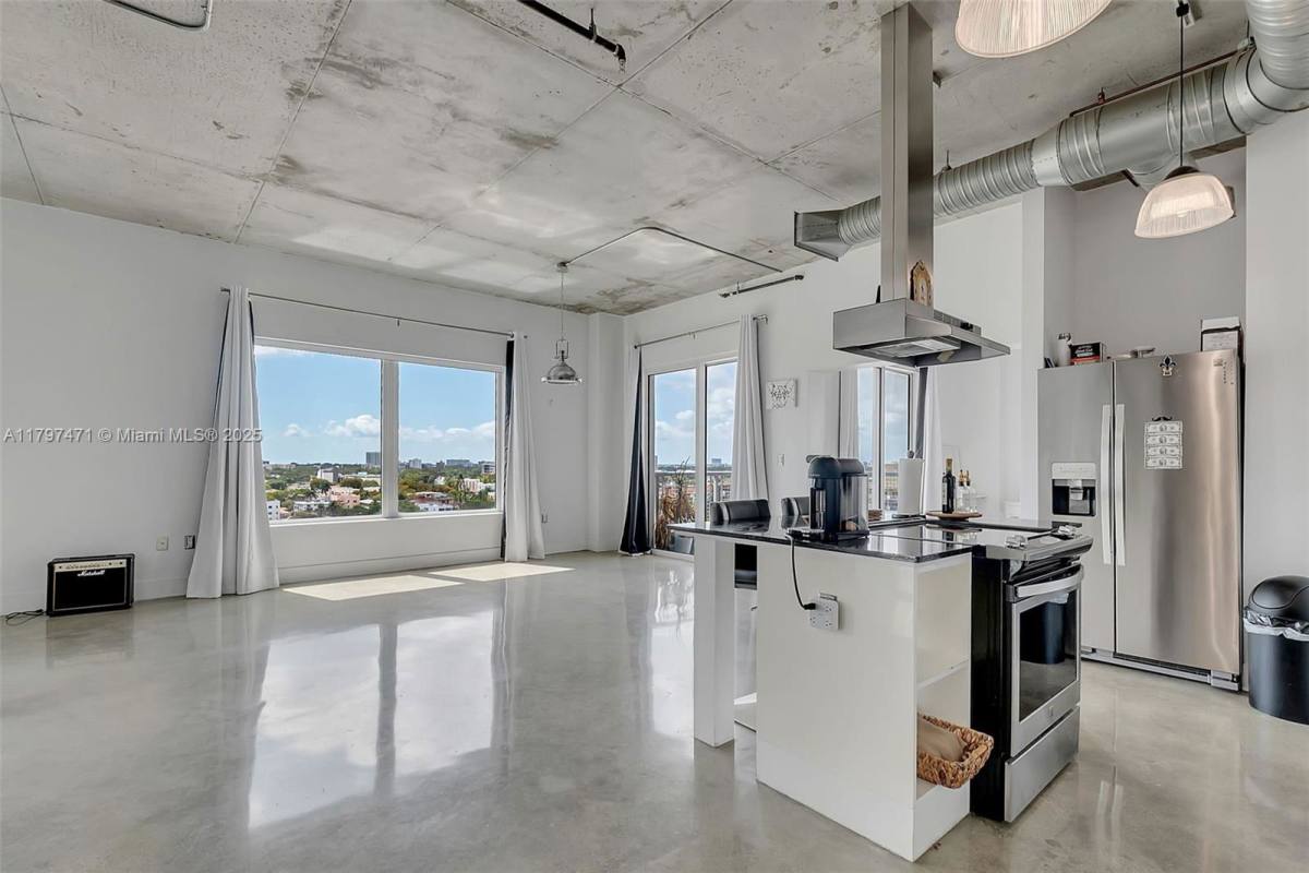 Condo for rent at 10 SW S River Dr #1014, Miami, FL 33130