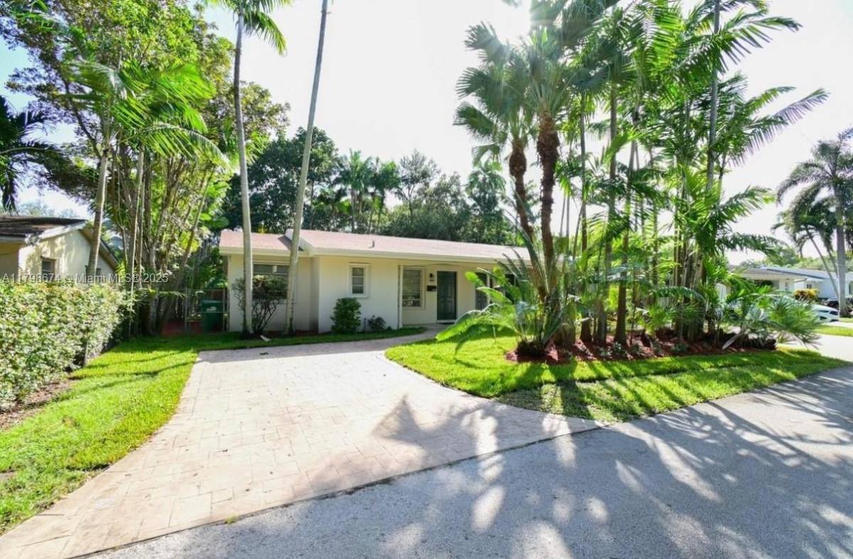 Apartment for rent at 11011 SW 79th Ave, Miami, FL 33156
