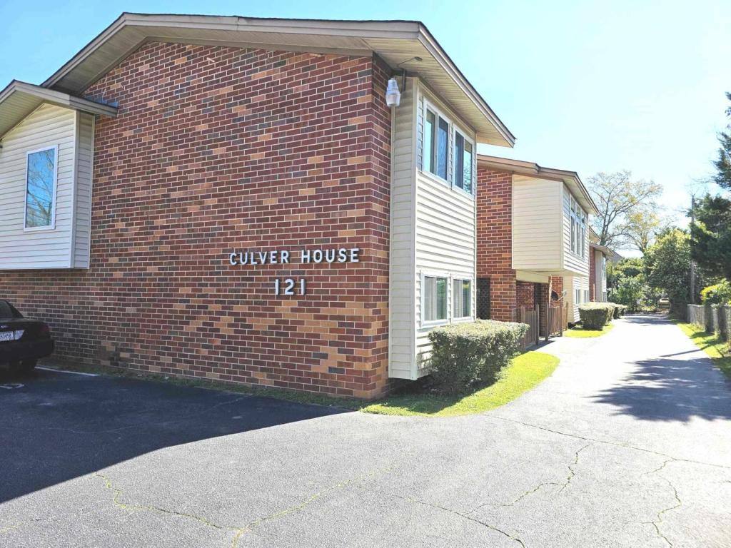 Apartment for rent at 121 Culver St #C, Macon, GA 31204