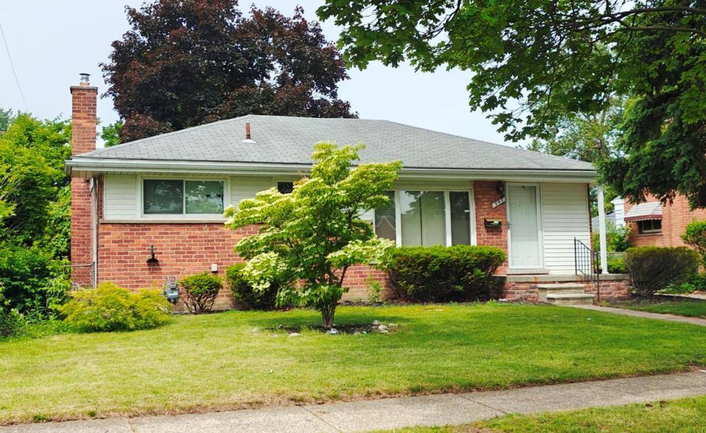 House for rent at 941 Belton St, Garden City, MI 48135