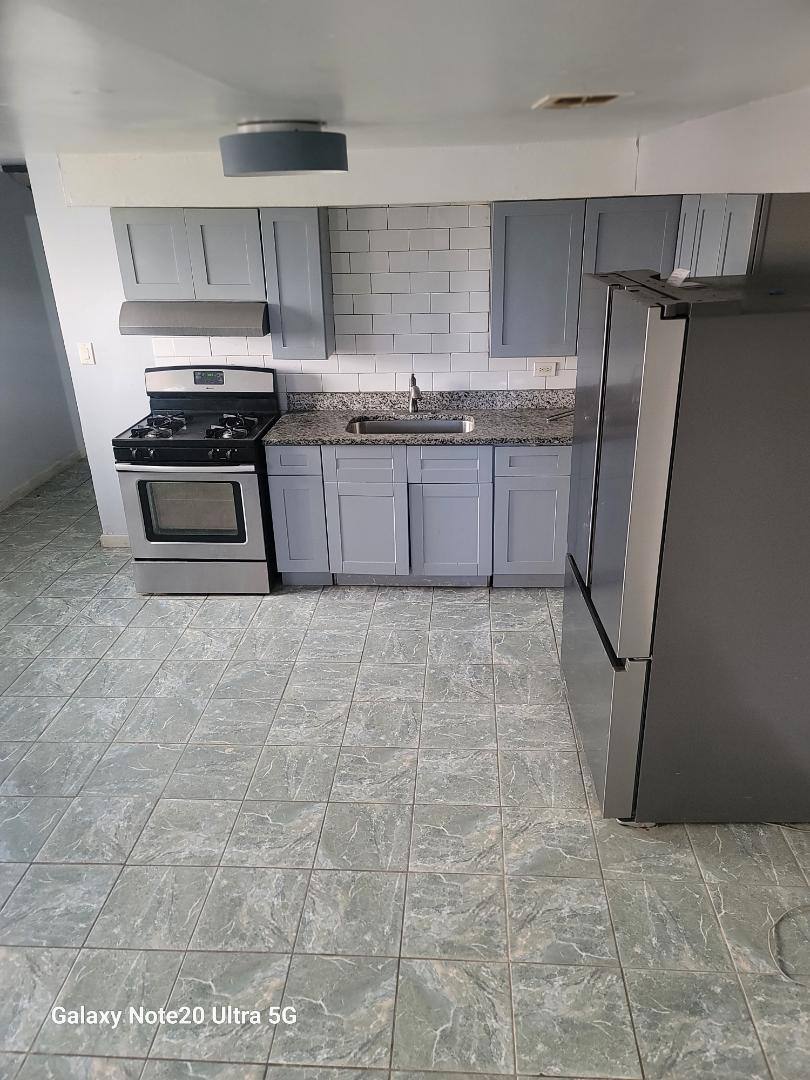 Townhouse for rent at 13279 S Eberhart Ave, Riverdale, IL 60827