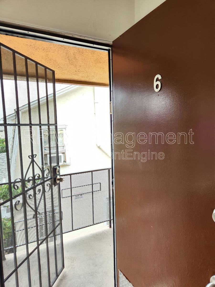 Apartment for rent at 1339 N Hobart Blvd #6, Los Angeles, CA 90027