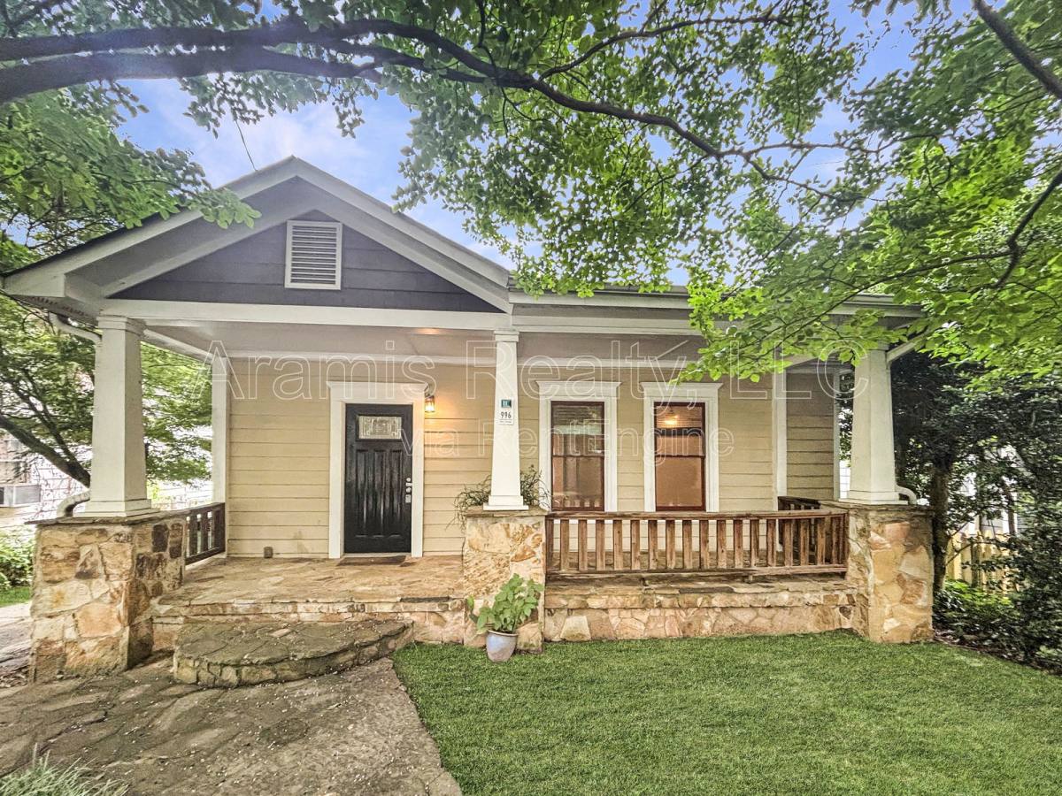 House for rent at 996 Rice St NW, Atlanta, GA 30318