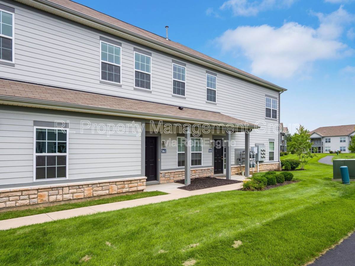 Apartment for rent at 5861 Yellowfin Lane, Lewis Center, OH 43035