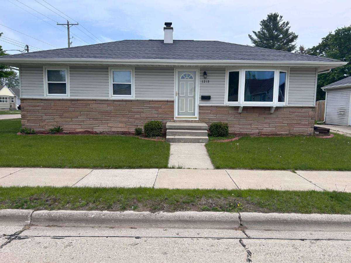 House for rent at 1215 Buchholz St, Two Rivers, WI 54241