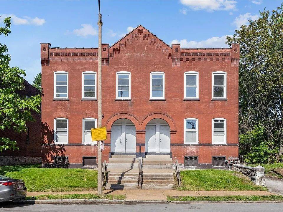 Apartment for rent at 3215-3217 Nebraska Ave 3217-2F, Saint Louis, MO 63118