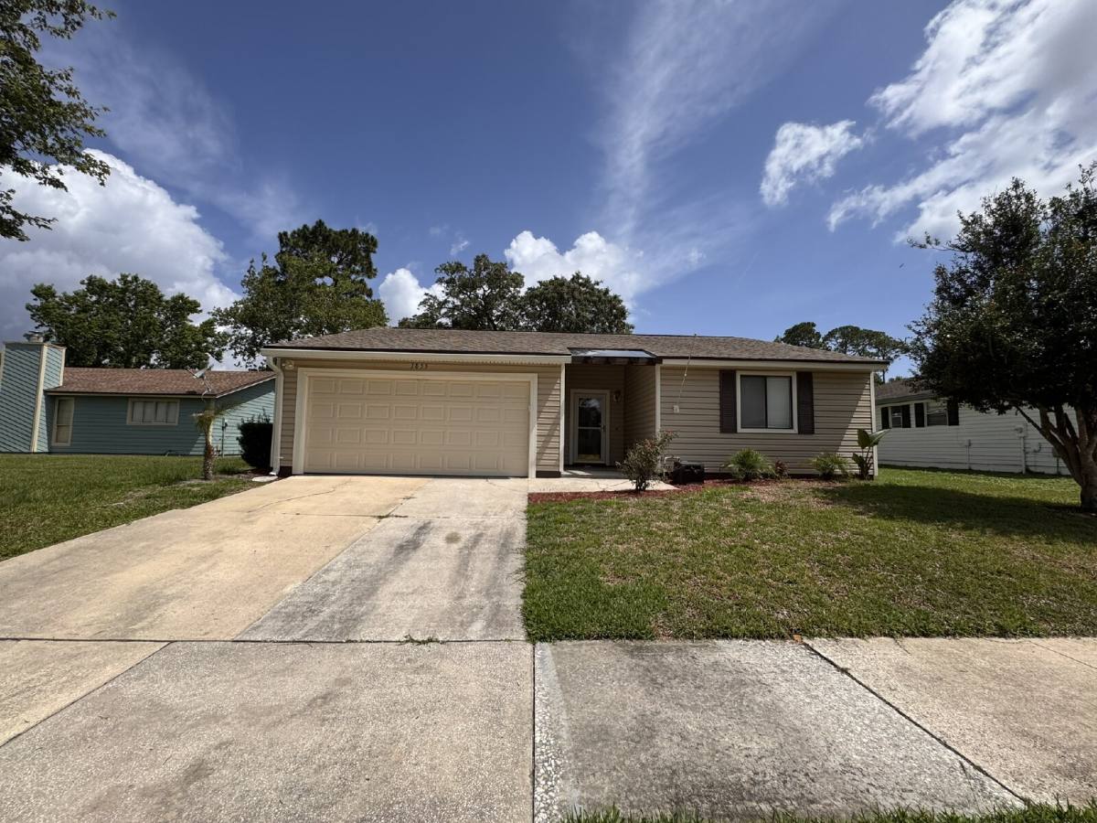 House for rent at 3855 Mandarin Woods Dr S, Jacksonville, FL 32223