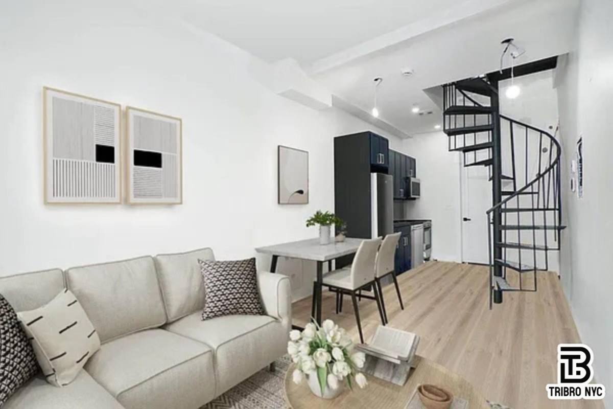 Apartment for rent at 141 Meserole Ave #4PHB, Brooklyn, NY 11222