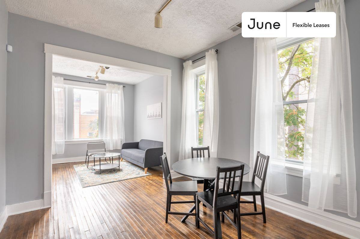 Apartment for rent at 2250 W N Ave #1, Chicago, IL 60647