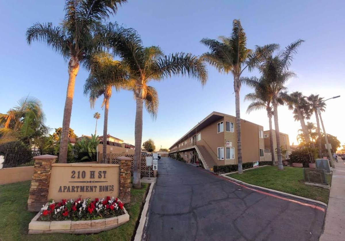 Apartment for rent at 210-216 H St, Chula Vista, CA 91910