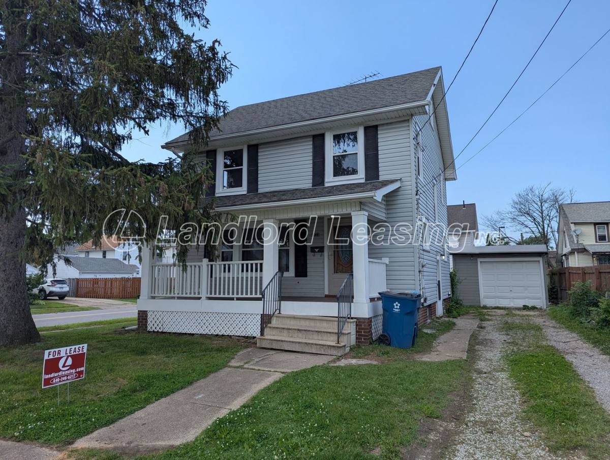 House for rent at 224 W 32nd St, Lorain, OH 44052