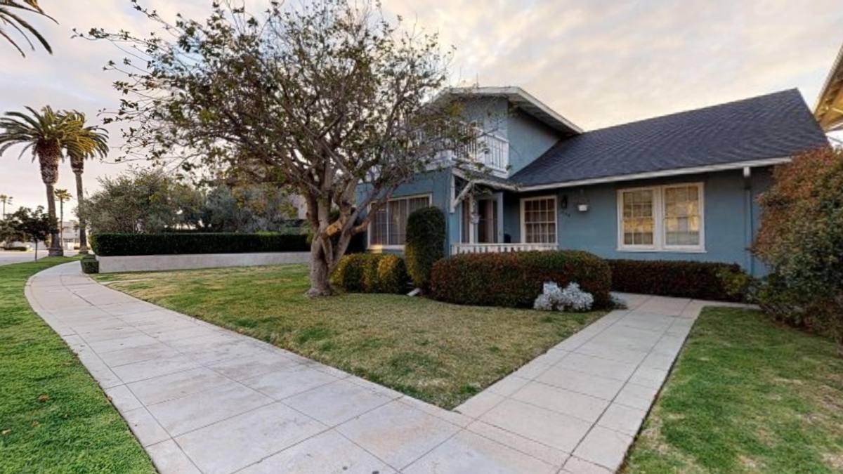 Apartment for rent at 1104 Isabella Ave, Coronado, CA 92118