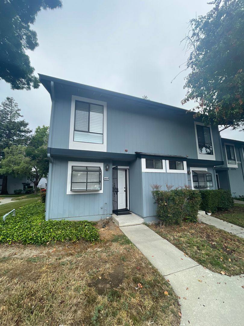 Townhouse for rent at 36859 Newark Blvd #F, Newark, CA 94560