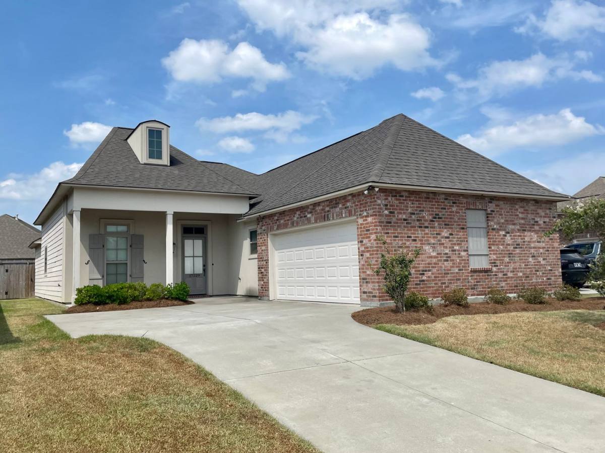 House for rent at 17229 Ledgestone Dr, Prairieville, LA 70769