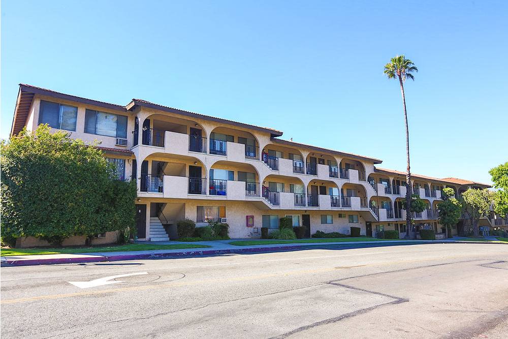 Apartment for rent at 128 S Chapel Ave, Alhambra, CA 91801