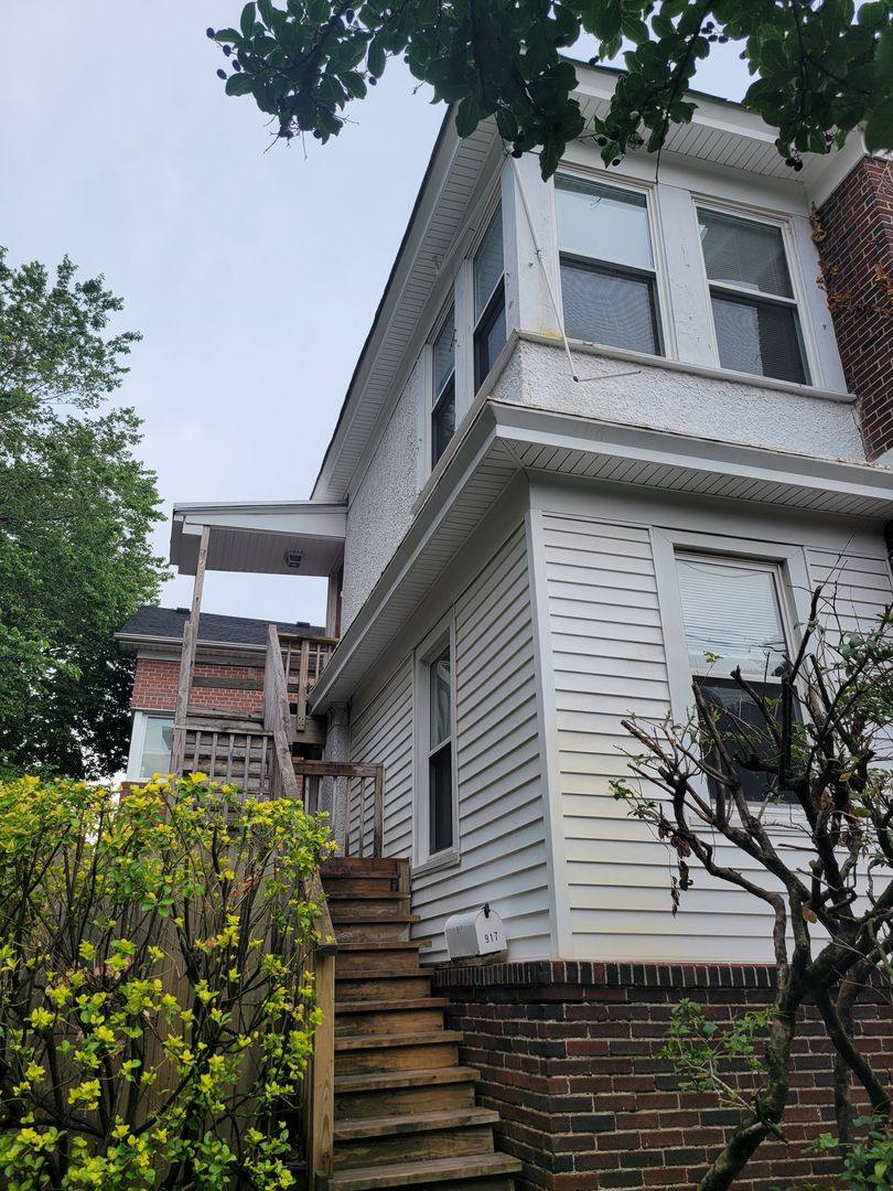 Apartment for rent at 917 Spotswood Ave, Norfolk, VA 23517