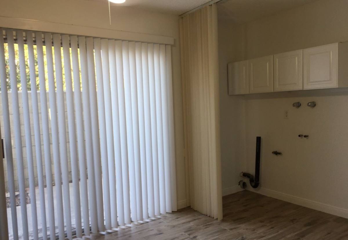 Townhouse for rent at 2027 Orange Ave, Costa Mesa, CA 92627