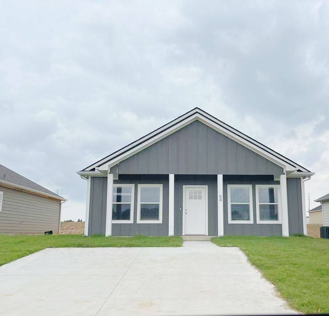 House for rent at 64 Middle St, Durant, OK 74701