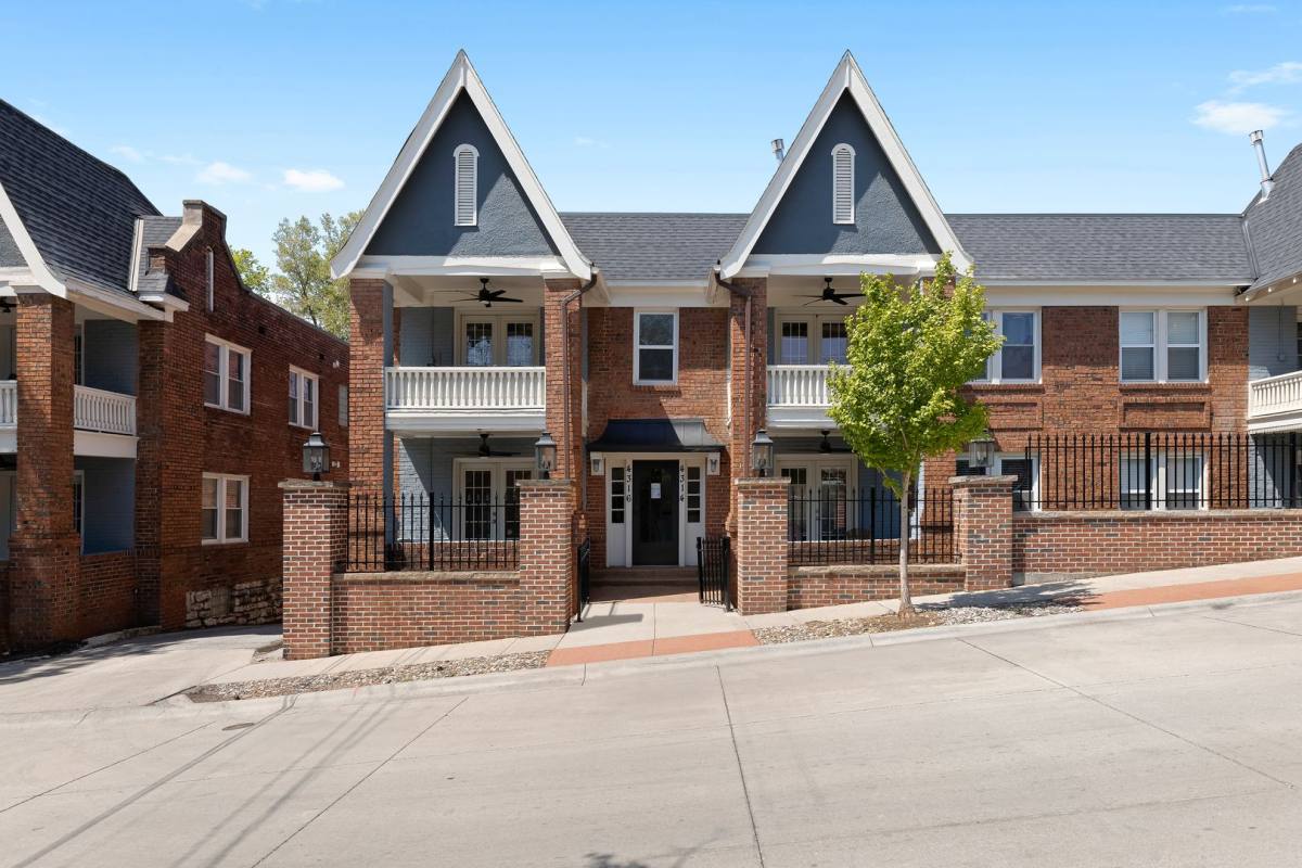 Apartment for rent at 4310-4324 Mercier St, Kansas City, MO 64111
