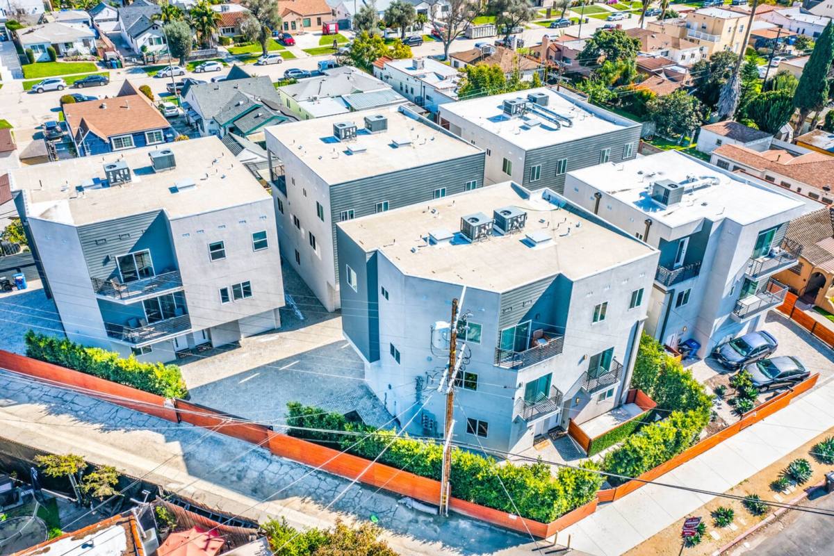 Apartment for rent at 1818 Thurman Ave, Los Angeles, CA 90019