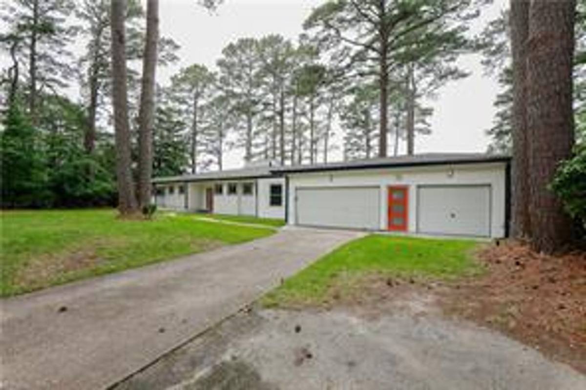 House for rent at 2320 Sterling Point Dr, Portsmouth, VA 23703
