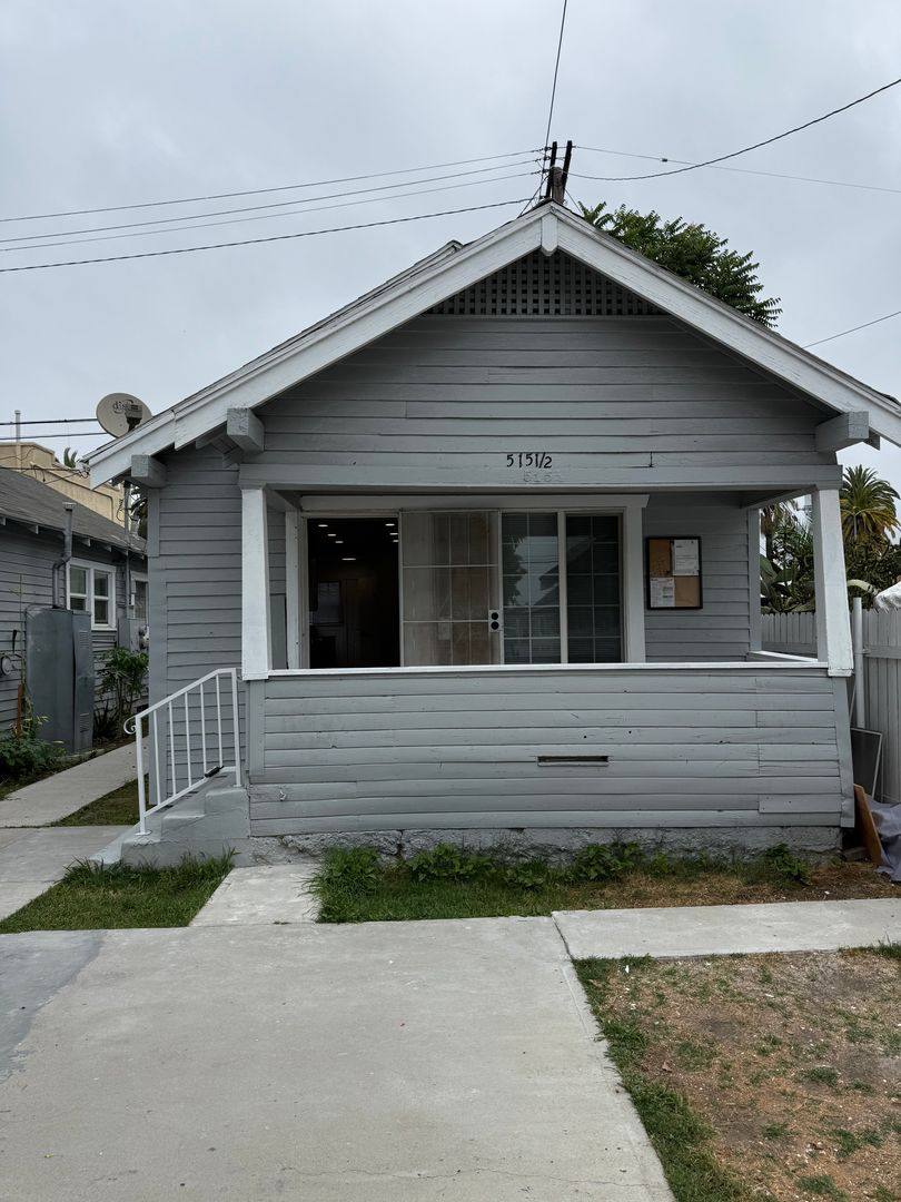 Apartment for rent at 515 E 21st St, Los Angeles, CA 90011