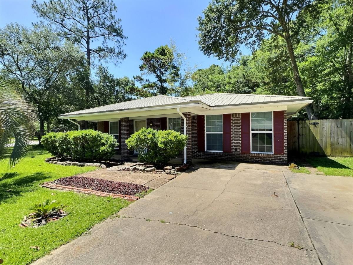 House for rent at 118 Bryant St, Ocean Springs, MS 39564