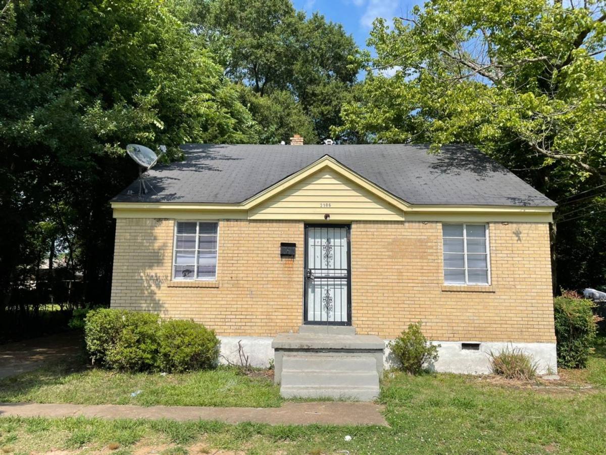 House for rent at 2106 Charleston Rd, Memphis, TN 38128