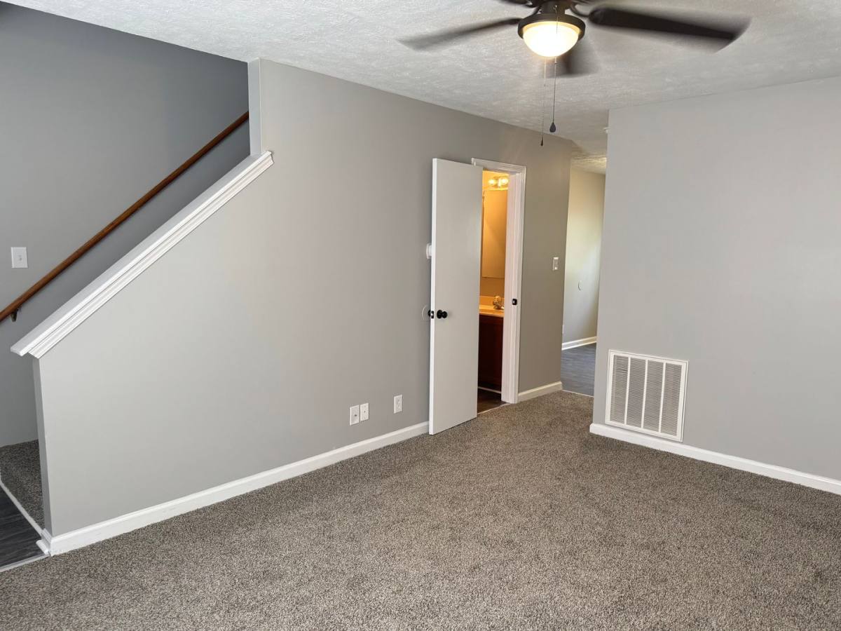 Apartment for rent at 1720 Baltimore Dr, Clarksville, TN 37043