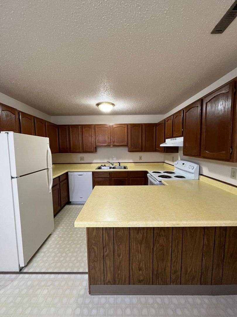 Apartment for rent at 825 Partridge St #113, Duluth, MN 55811