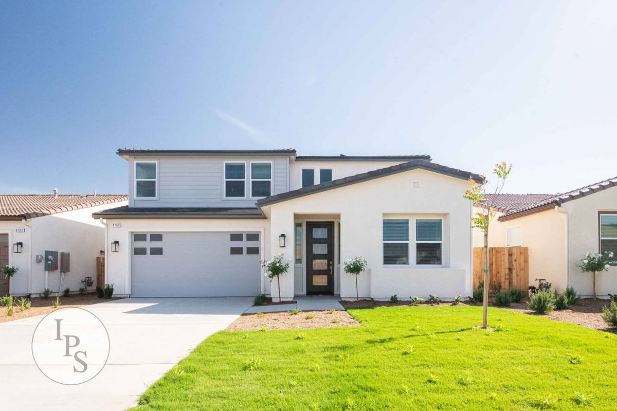 House for rent at 4152 Sussex Ave, Clovis, CA 93619