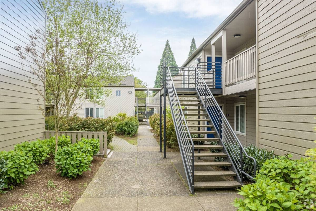 Apartment for rent at 2500 Lancaster Dr NE, Salem, OR 97305