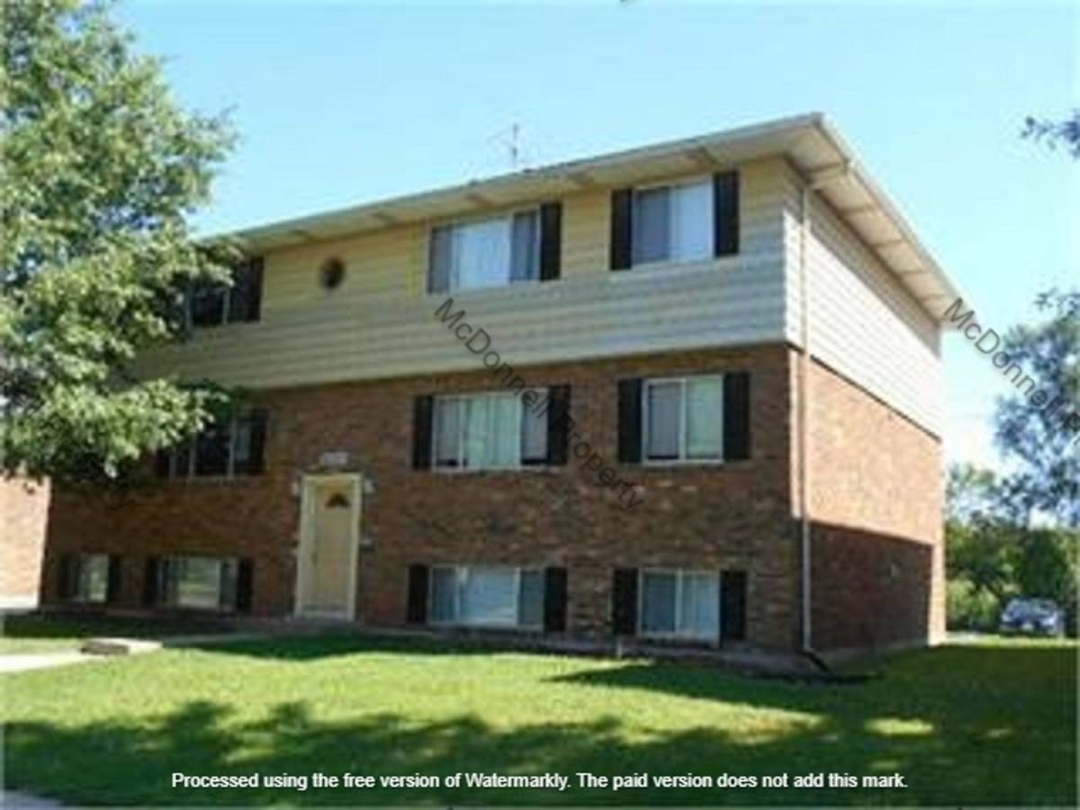 Apartment for rent at 3528 Heatherton Dr, Davenport, IA 52804
