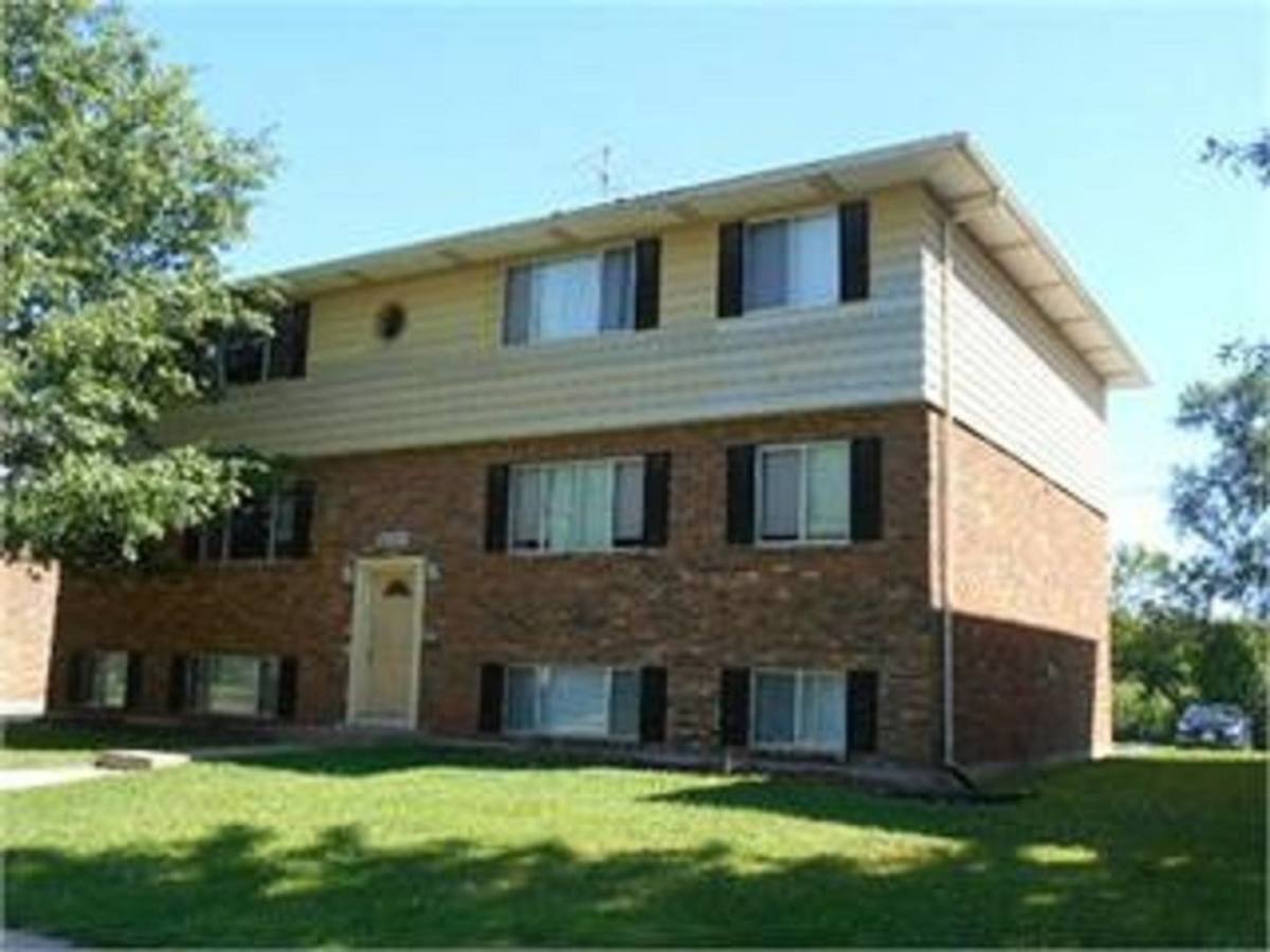 Apartment for rent at 3528 Heatherton Dr, Davenport, IA 52804