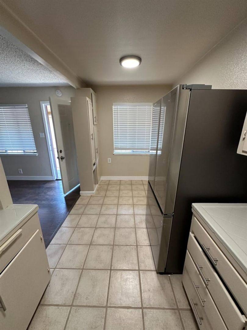 Apartment for rent at 3130-3132 3rd Ave, Sacramento, CA 95817