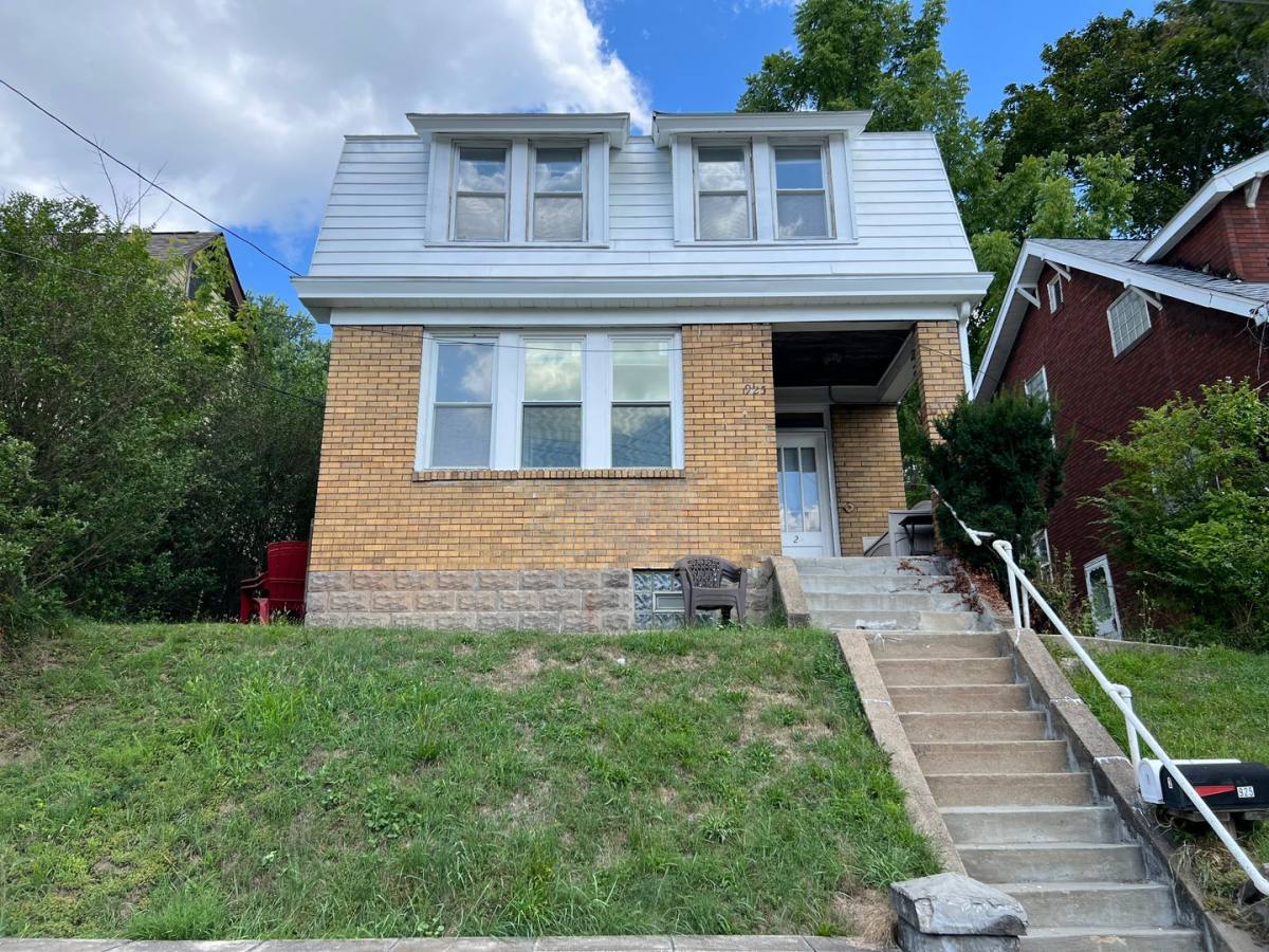 Apartment for rent at 925 Baldwin St #2, Pittsburgh, PA 15234