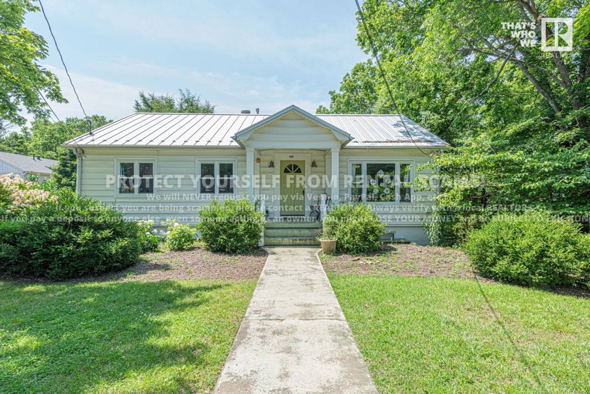House for rent at 549 E Prospect St, Fayetteville, AR 72701