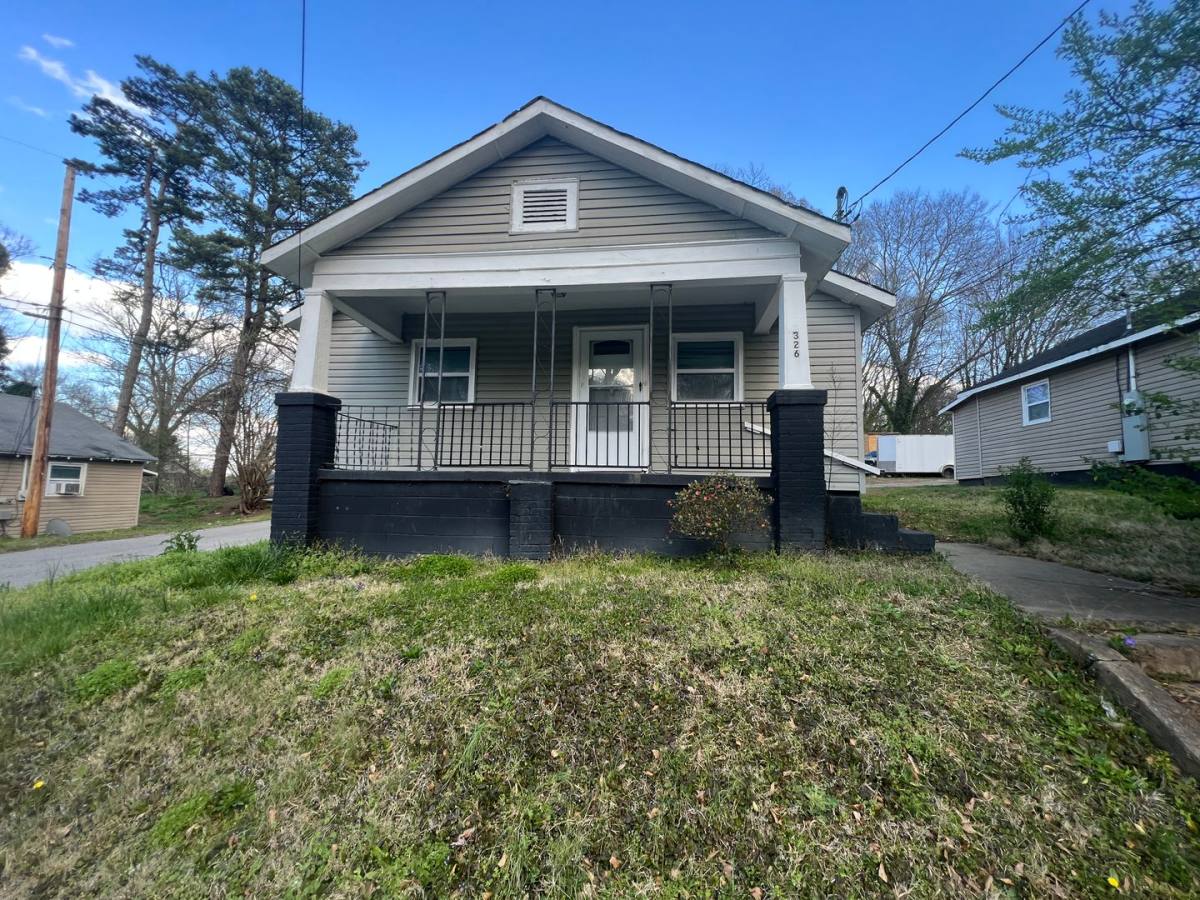 House for rent at 326 Pryor St, Gastonia, NC 28052