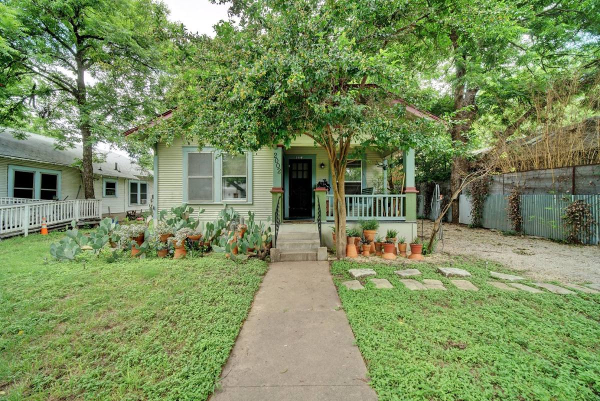 Apartment for rent at 2002 Willow St, Austin, TX 78702