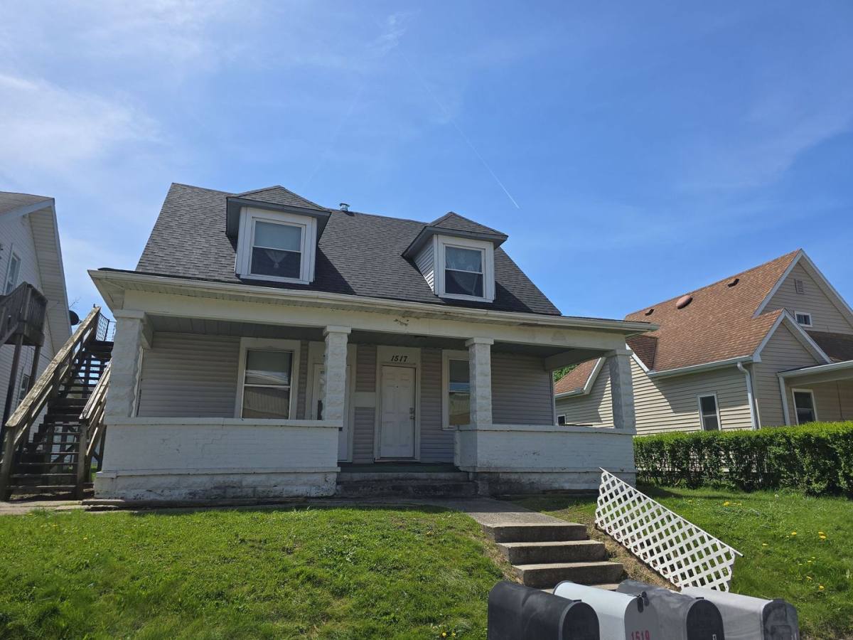 Apartment for rent at 1517 E Washington St, Muncie, IN 47305