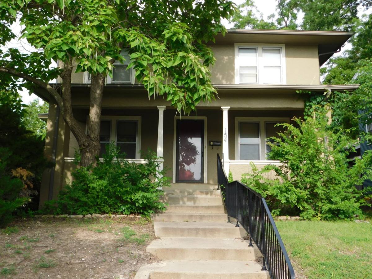 Apartment for rent at 154 N Clifton Ave, Wichita, KS 67208