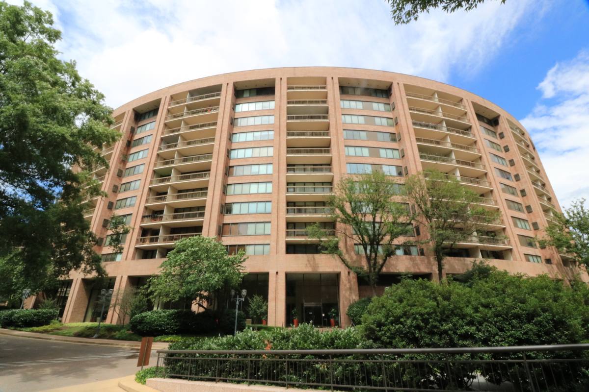 Condo for rent at 1805 Crystal Dr, Arlington, VA 22202